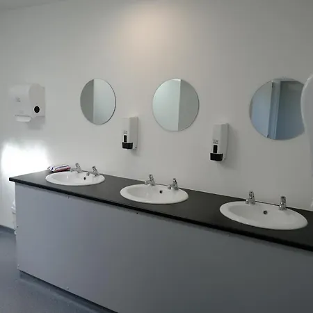 Whiddy School House فندق مبيت وإفطار