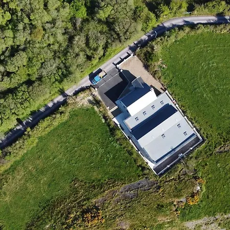 Whiddy School House Couette-café