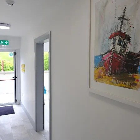 Whiddy School House Bed & Breakfast Tranaha