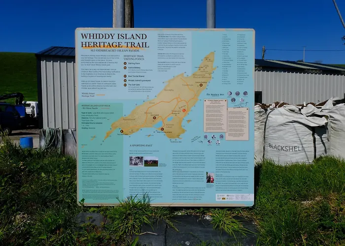 Whiddy School House 住宿加早餐酒店 Tranaha