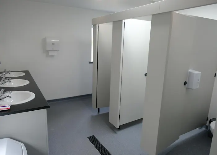 Whiddy School House 住宿加早餐酒店 Tranaha